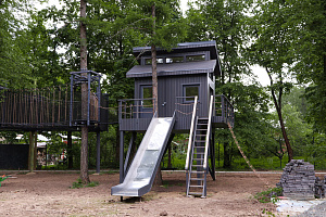 Уникальные всесезонные домики на дереве в LESO Парке