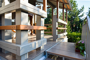 Финская надежность и русское брусовое зодчество: реставрация дома в Никольском краской Tikkurila Vinha