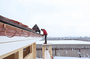 Комплексный подход к реконструкции: усиливаем, утепляем и покрываем дом качественной кровлей