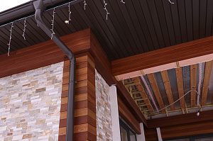 Не просто дом, а заявление: сочетание природного дерева и холодного мрамора в проекте, который выделит вас среди соседей