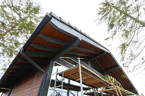 От подготовки материала до монтажа: как выглядит правильная отделка деревом