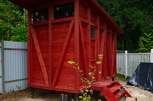 деревянная хоз постройка