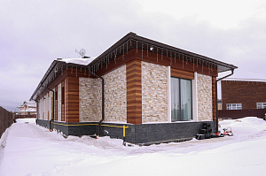 Не просто дом, а заявление: сочетание природного дерева и холодного мрамора в проекте, который выделит вас среди соседей