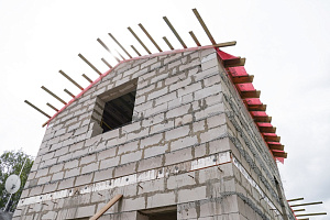 Преображение газобетонного дома: Фальцевая кровля и клинкерный фасад в КП 