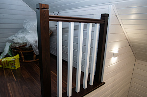 межэтажная лестница из лиственницы 8