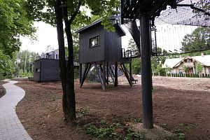 Уникальные всесезонные домики на дереве в LESO Парке