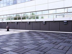 Преображение эксплуатируемой кровли: Терраса из термососны в Ленинградской области