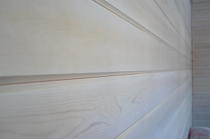 имитация бруса под белым лаком