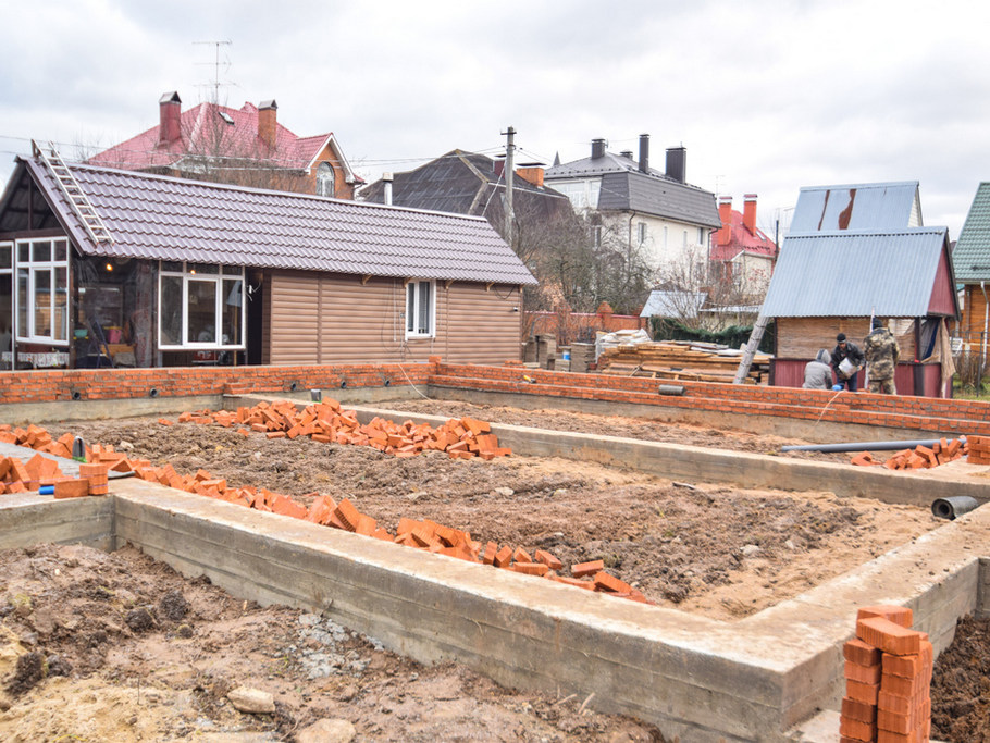Идеальный фундамент под частный дом: от проекта до последнего куба бетона