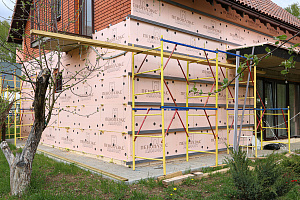 Вентилируемый фасад, свайно-винтовой фундамент террасы и новая кровля: почему этот проект в Белладжио прослужит десятилетиями