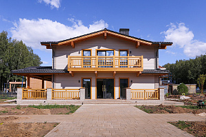 Почему владельцы домов из керамики выбирают планкен: реализованный проект с европейским качеством окраски и крепежом, который не оставляет следов