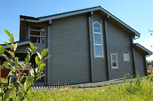 От ворсистой поверхности до благородного глянца: как многоступенчатая шлифовка и масло Renner преобразили дом