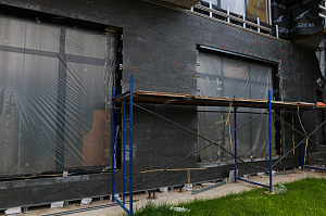 стены из камня