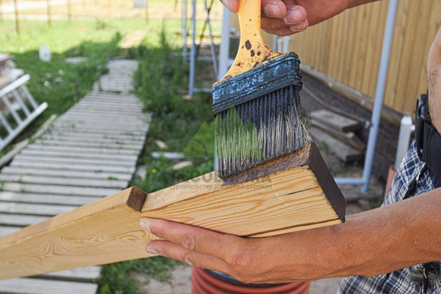 Чем покрасить планкен из лиственницы снаружи, чтобы фасад не пришлось переделывать через 3 года