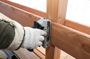 Северная сосна + премиальное масло Renner M300: идеальный дуэт для фасада, который сохранит цвет и форму даже в петербургском климате