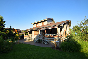 Финская надежность и русское брусовое зодчество: реставрация дома в Никольском краской Tikkurila Vinha