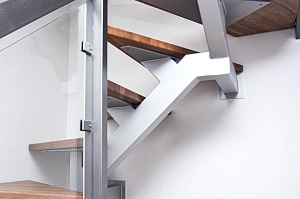 лестница дуб