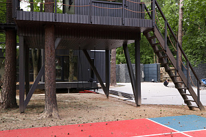 Уникальные всесезонные домики на дереве в LESO Парке