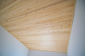 потолок из кедра