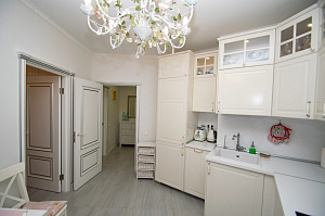 отделка кухни в белых тонах