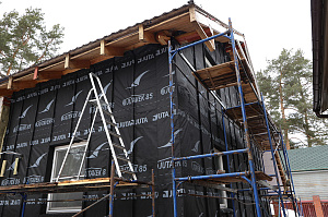 Бревенчатый дом больше не нуждается в ремонте каждые 5 лет: как вентилируемый фасад и цоколь White Hills решили проблему навсегда