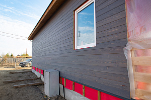 крашеный фасад из плакнкена