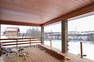 Северная сосна + премиальное масло Renner M300: идеальный дуэт для фасада, который сохранит цвет и форму даже в петербургском климате