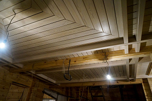 Потолок планкен