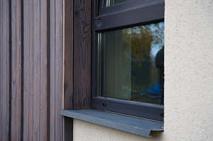 Изысканная терраса из сибирской лиственницы в Солнечной Долине