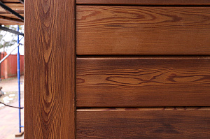 Бревенчатый дом больше не нуждается в ремонте каждые 5 лет: как вентилируемый фасад и цоколь White Hills решили проблему навсегда