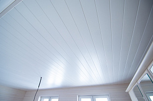 вагонка под белым лаком