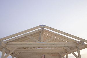 Комплексный подход к реконструкции: усиливаем, утепляем и покрываем дом качественной кровлей