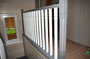 белые балясины