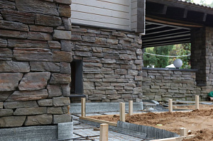 Комплексная защита и обновление фундамента брусового дома в Ропше