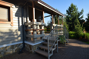 Финская надежность и русское брусовое зодчество: реставрация дома в Никольском краской Tikkurila Vinha