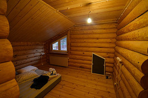 Вагонка в доме из дерева