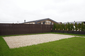 Современный забор в стиле Барнхаус для коттеджа в Вишневом Саду