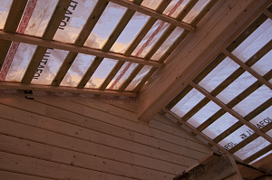 Комплексный подход к реконструкции: усиливаем, утепляем и покрываем дом качественной кровлей