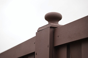 Современный забор в стиле Барнхаус для коттеджа в Вишневом Саду