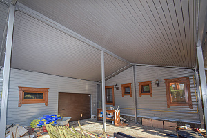 Финская надежность и русское брусовое зодчество: реставрация дома в Никольском краской Tikkurila Vinha