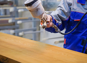 Эксклюзивное лакирование подоконника-столешницы из ясеня: блеск 'Магма' для дома в Петровские Сады