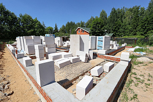 Идеальный фундамент для будущего дома в Рощинских дачах: реконструкция от Лесобиржа-Спб