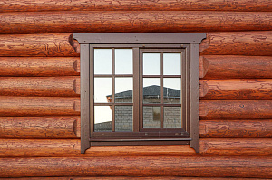 Шестифакторная защита и идеальная гладкость: премиальная покраска бревенчатого дома от ЛесоБиржи - СПб