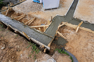 Надёжный фундамент в Старой Ладоге: усиление буронабивными сваями