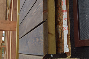 «Австрийская деревня»: фасад с ювелирным запилом под 45° — когда стыки исчезают, а роскошь остается