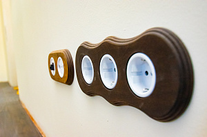 розетки из дерева