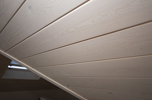 Лесобиржа-Спб: Элитная отделка потолка ангарской сосной в 