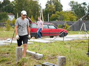 Надежный свайный фундамент с обвязкой для будущего дома в Тай-Лэнд