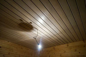 Отделка потолков планкеном Прима