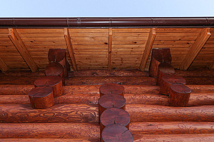 Шестифакторная защита и идеальная гладкость: премиальная покраска бревенчатого дома от ЛесоБиржи - СПб